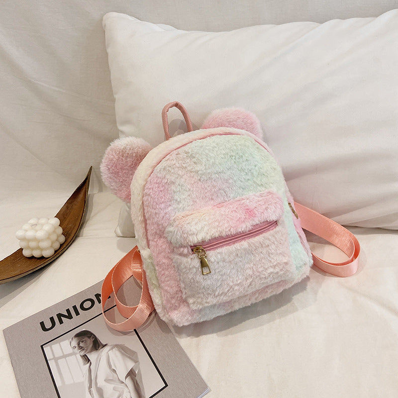 Kleiner Damenrucksack aus weichem Cordstoff im Plüsch-Stil, mit Sandwich-Außentasche und Doppelträgern – ideal für Herbst und Winter