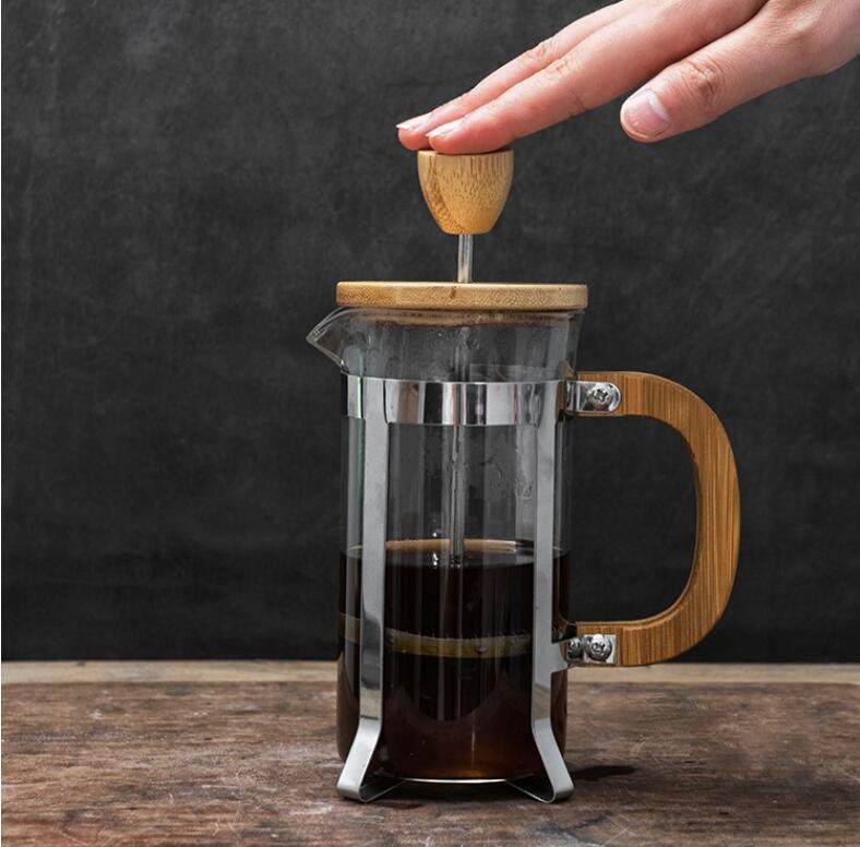Kultige Handpress- Kanne "Oliva" für Kaffee & Tee