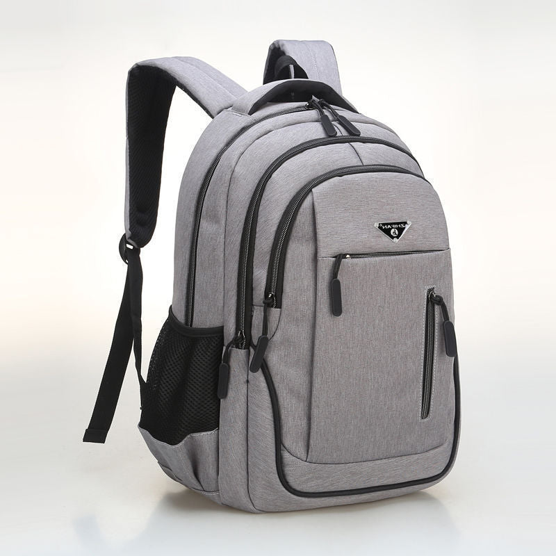 Urbaner Laptop-Rucksack mit großem Volumen – leichter Reiserucksack aus Polyester mit Reißverschluss, schlichtem Design und Platz für 16-Zoll-Notebook.