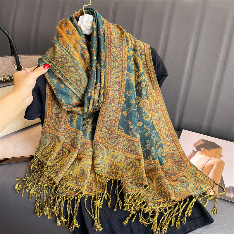 Warmer Ethno- Schal im Kaschmirlook