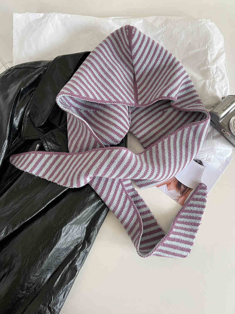 Innovative Damen-Mütze und Schal in einem